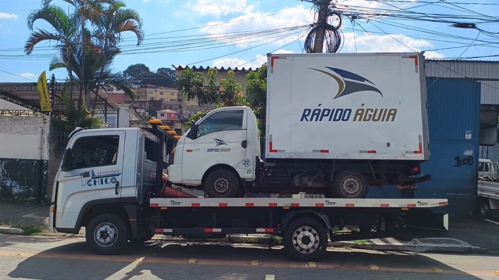 Guincho na Rodovia Presidente Dutra